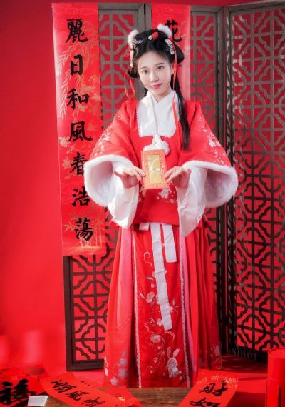 新婚少妇浑圆被揉捏_1080P在线观看