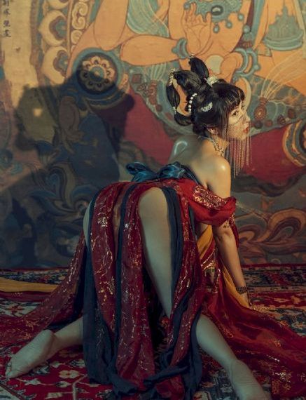 亚洲大胆丰满女人裸体AkM_剧情片韩国电影在线观看