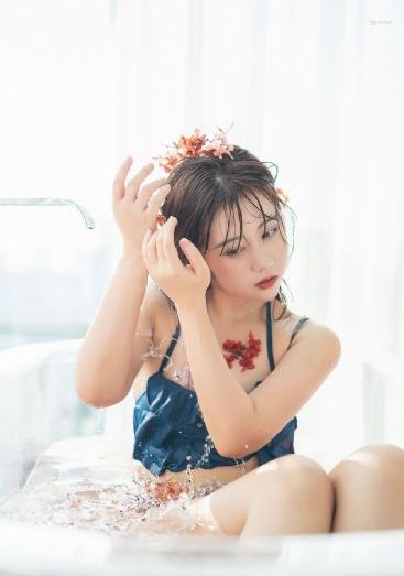 找个老年女伴去旅游_高清高清视频播放